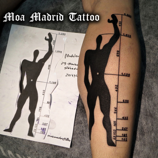 Tatuaje de Le Modulor de Le Corbusier hecho en Madrid