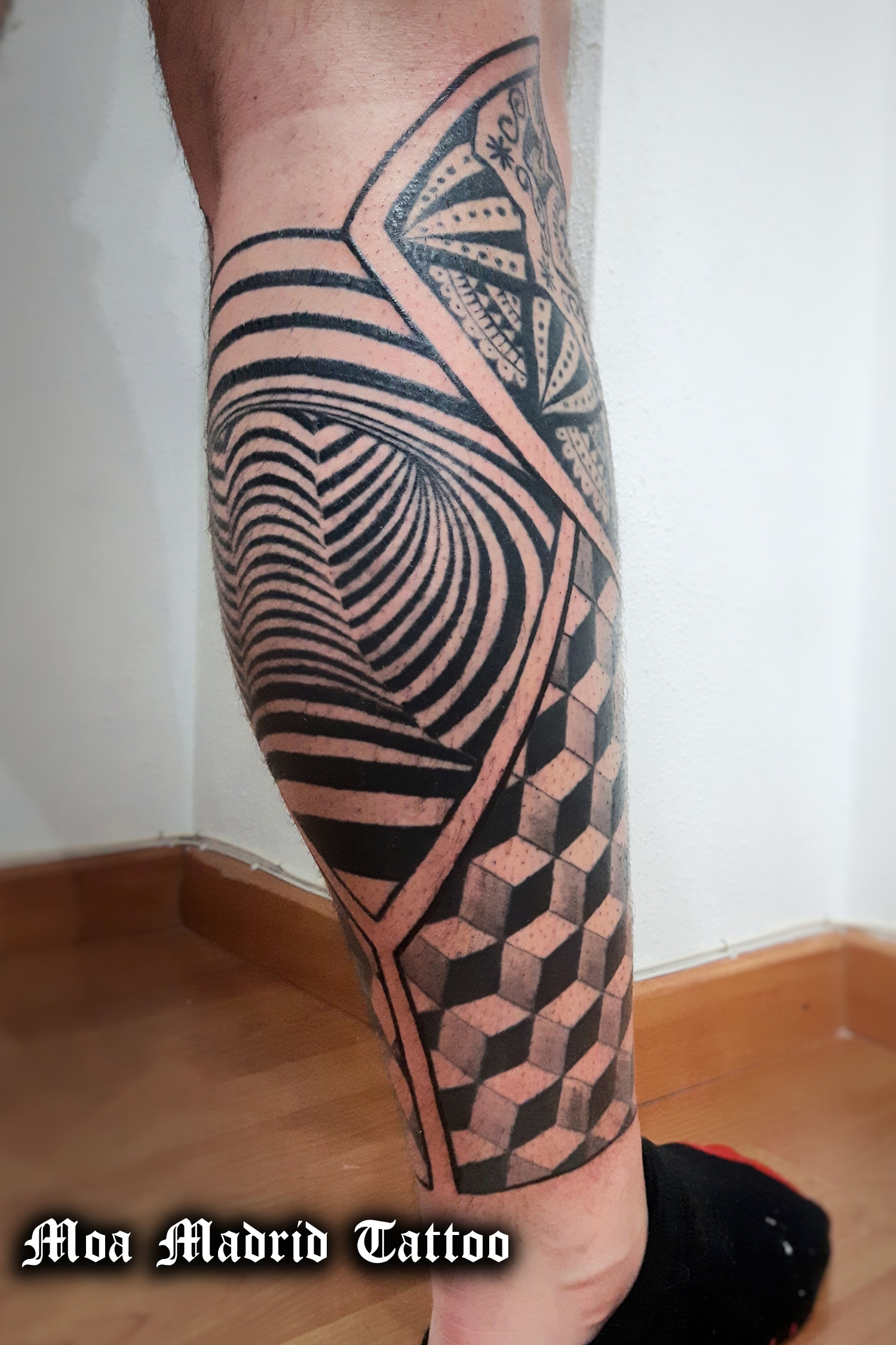 Tatuaje inspirado en el op-art o arte óptico