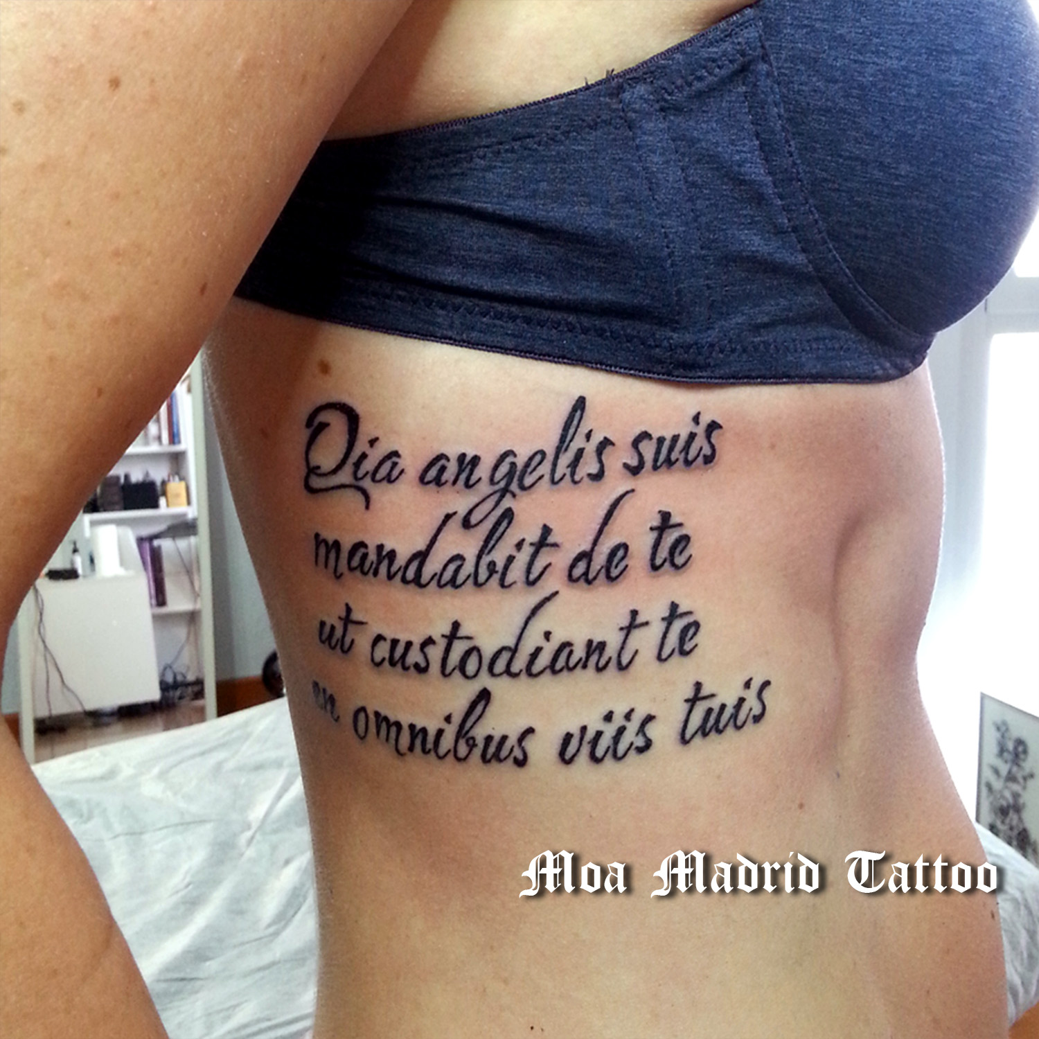 Tatuajes de frases en latín para mujer