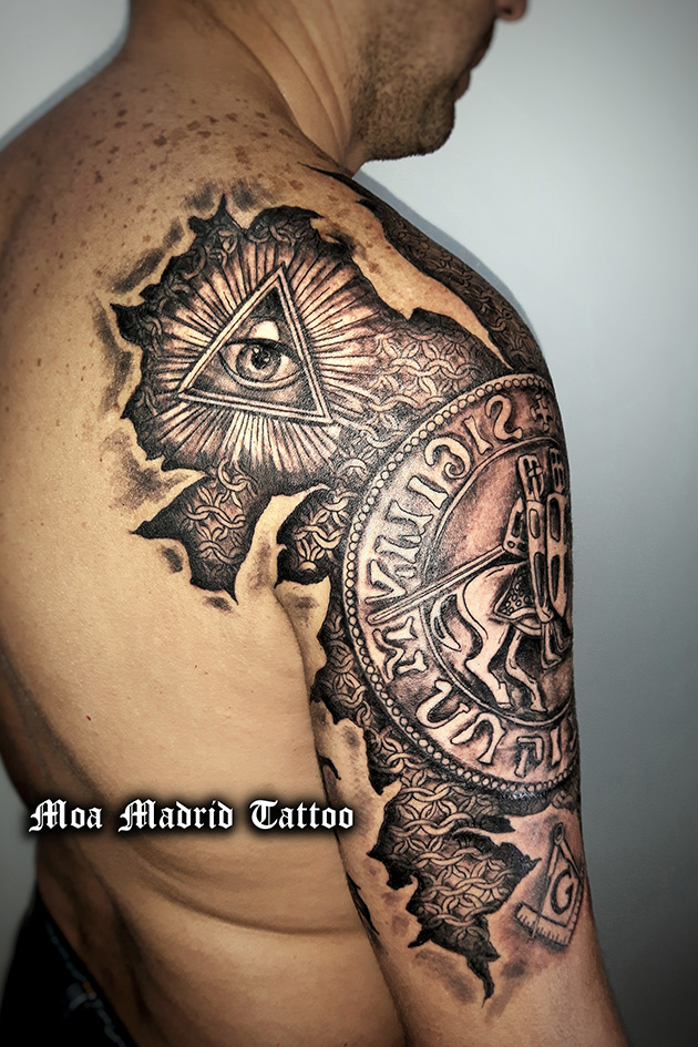 Tatuaje en realismo de los Caballeros Templarios