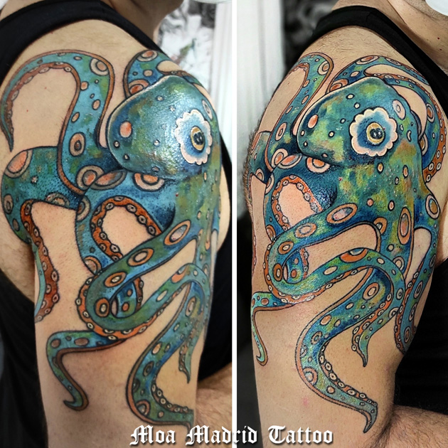 Tatuaje de pulpo en color