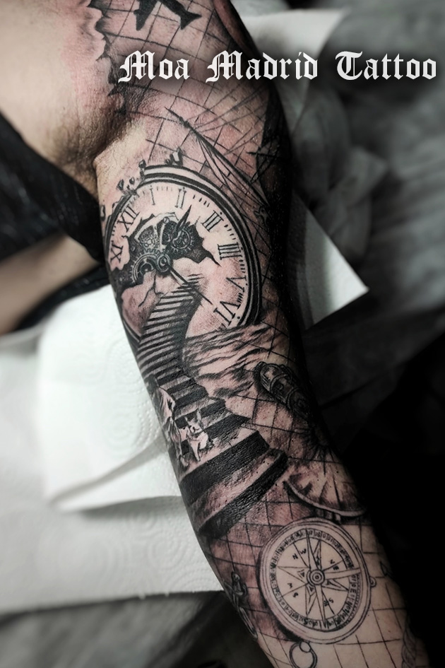 Brazo entero tatuador en realismo en Madrid