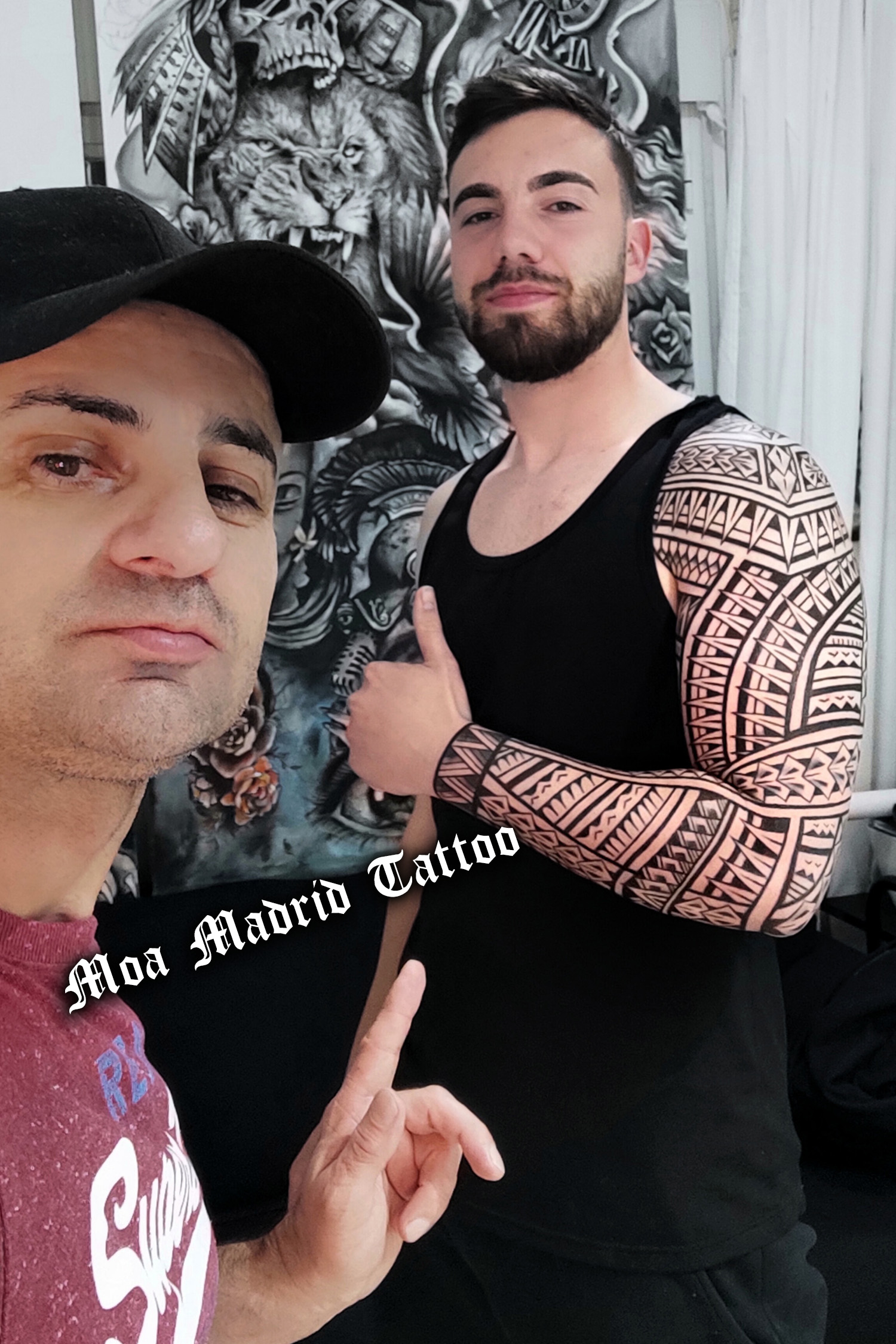 Tatuador samoano en Madrid para cliente de Granada